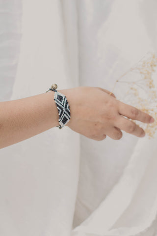 Klung Shield Bracelet